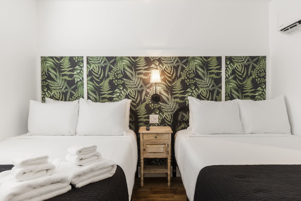 Marsh Hotel - photo 7