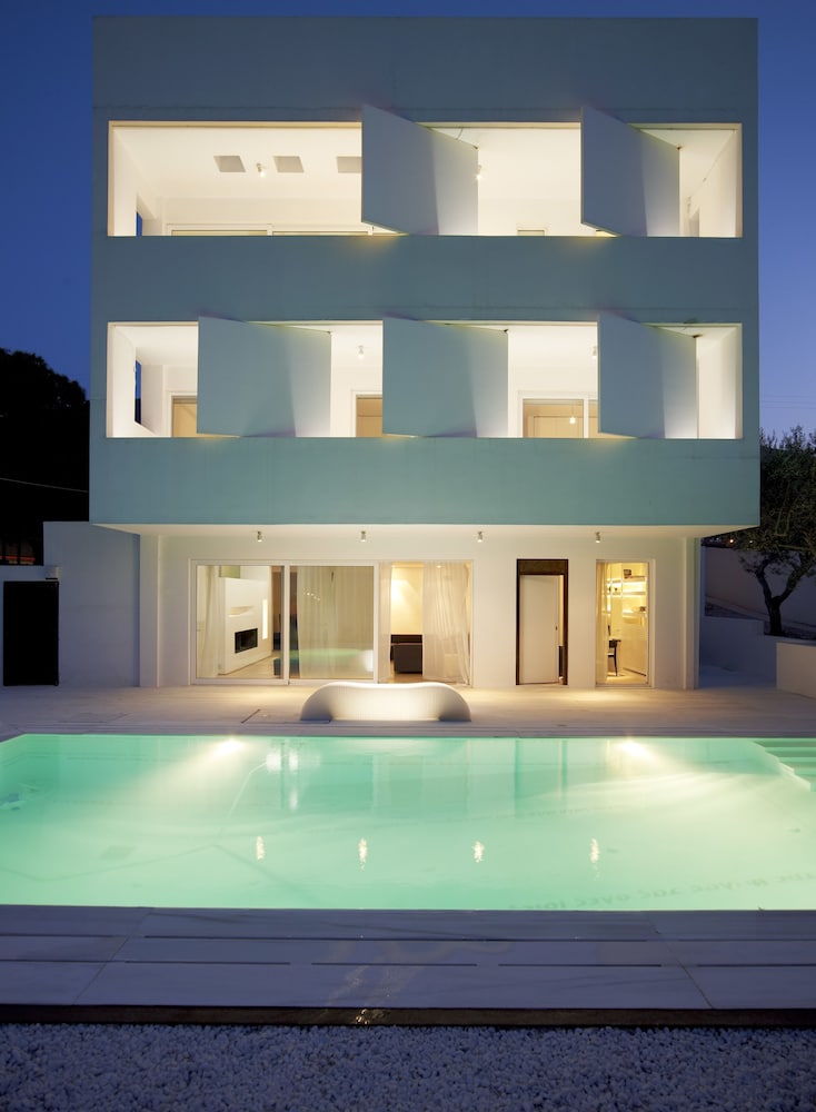 Infinity White Complex in Markopoulo, Greece