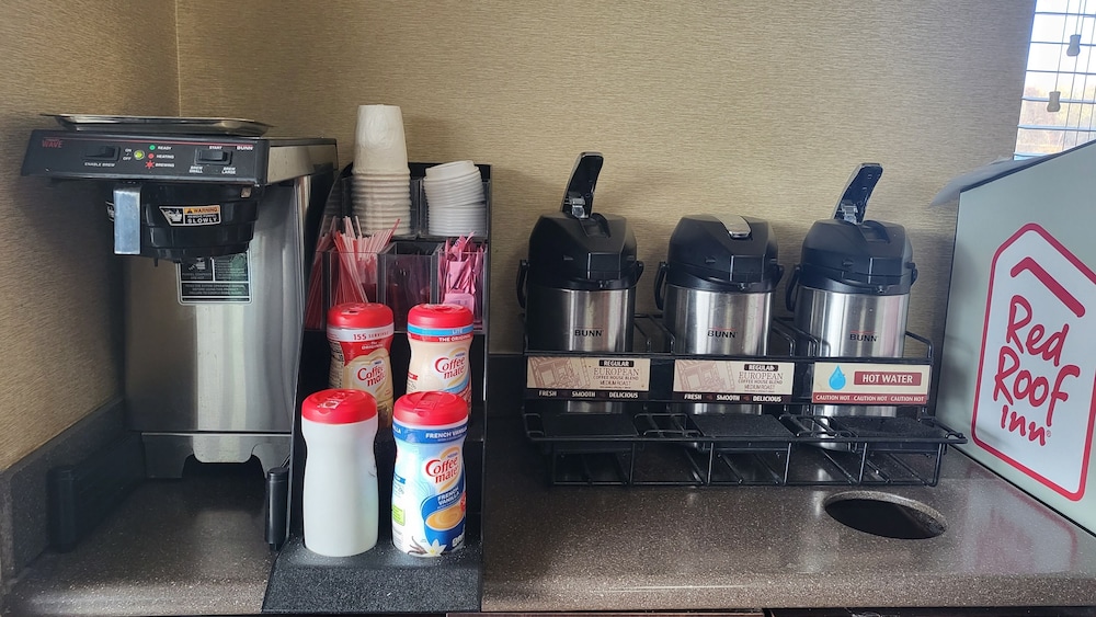 Red Roof Inn Aberdeen - photo 2