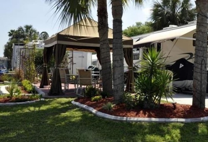 Winter Quarters Pasco RV Resort Campground - photo 3
