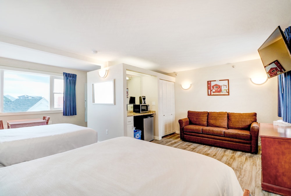 Atlantic Oceanfront Hotel - photo 21
