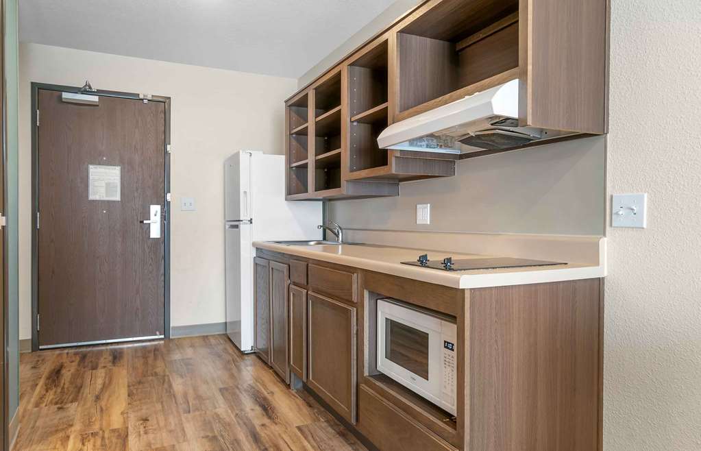 Extended Stay America Suites Detroit Rochester Hills - photo 19