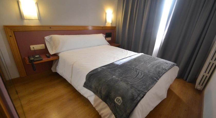 Hotel Brujas De Irues — Tarazona — photo 5
