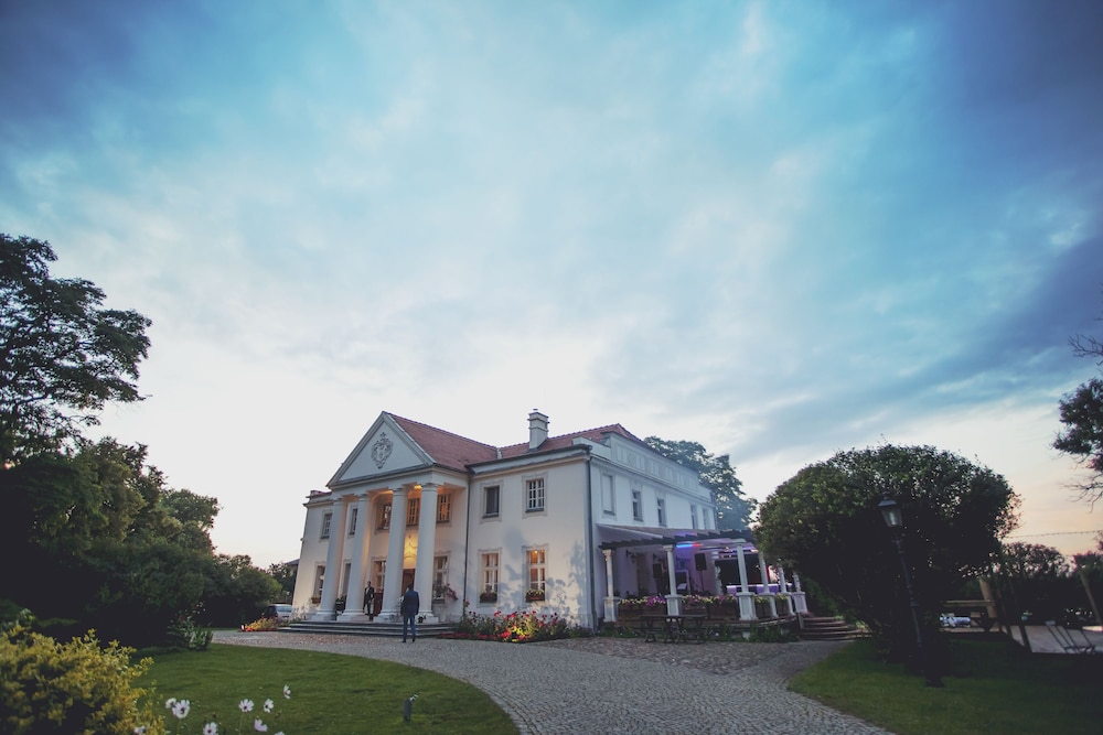 Restauracja Hotel Pałacowa — hotel in Rogowo