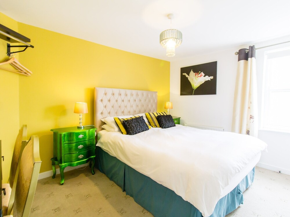 Thirtyfive B&b — 4-Star Luxury Hotel in Portland, United Kingdom