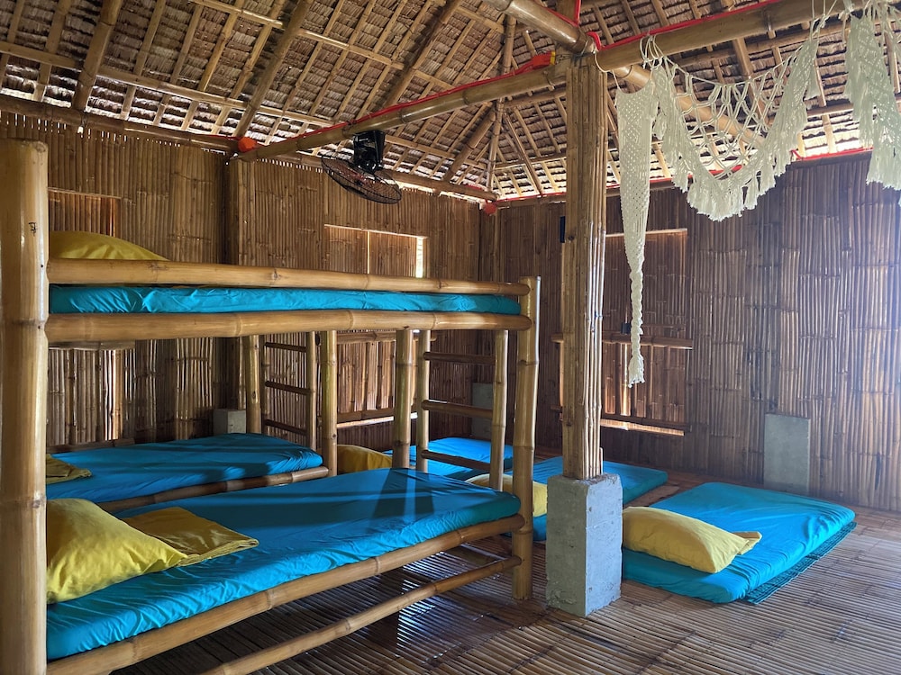 Rustique Rue Mabini Hostel — 5-Star Luxury Hotel in Batangas, Philippines