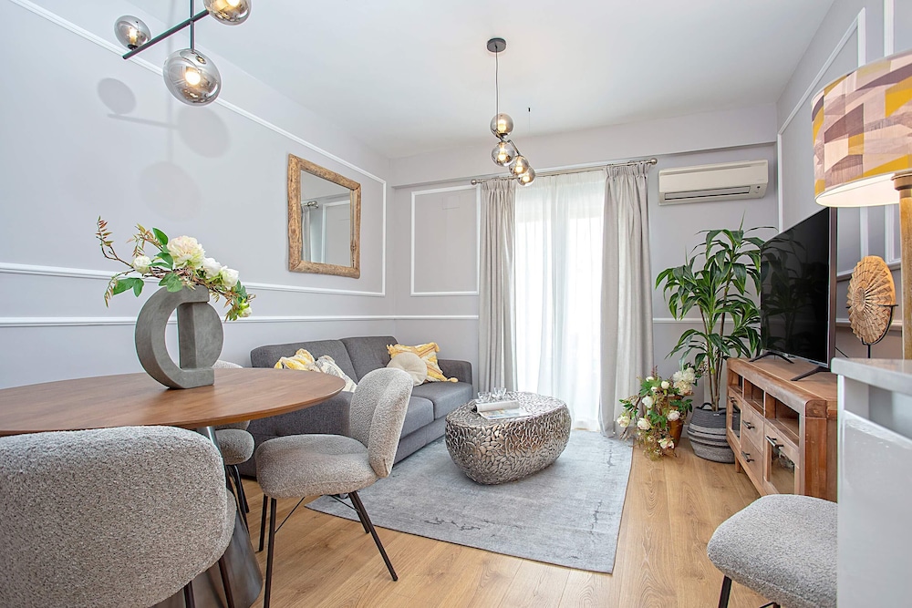 Genteel Home Amira — 4-Star Luxury Hotel in Granada, Spain