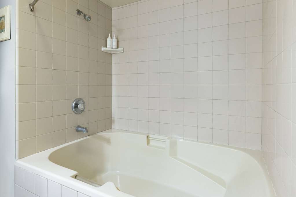 Travelodge by Wyndham Monterey Bay - photo 19