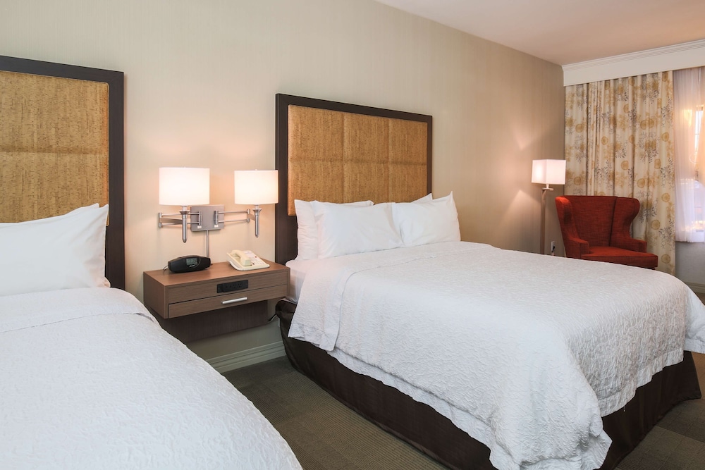 Hampton Inn And Suites Camarillo - photo 15