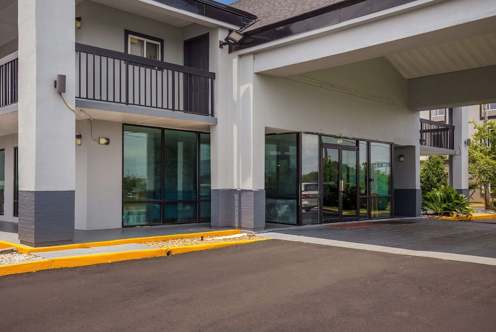 Econo Lodge Mobile Airport Blvd. - photo 31