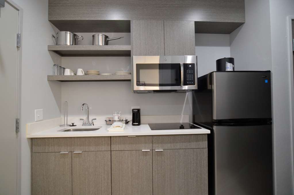 Best Western Plus Executive Residency Oklahoma City I 35 - photo 18