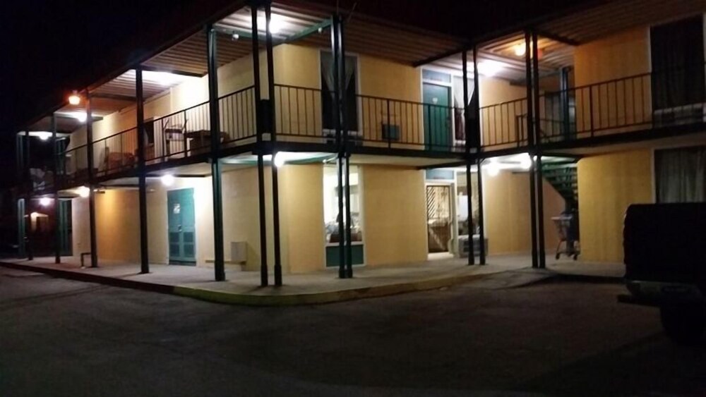 West Texas Inn & Suites with Kitchenette - photo 33
