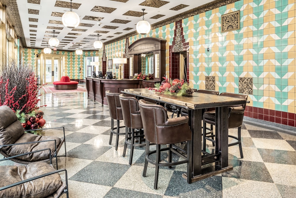 Bottleworks Hotel — Indianapolis — photo 4