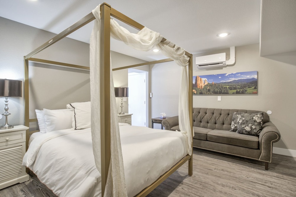 1brmodern & Chicdowntown OCC in Colorado Springs, United States