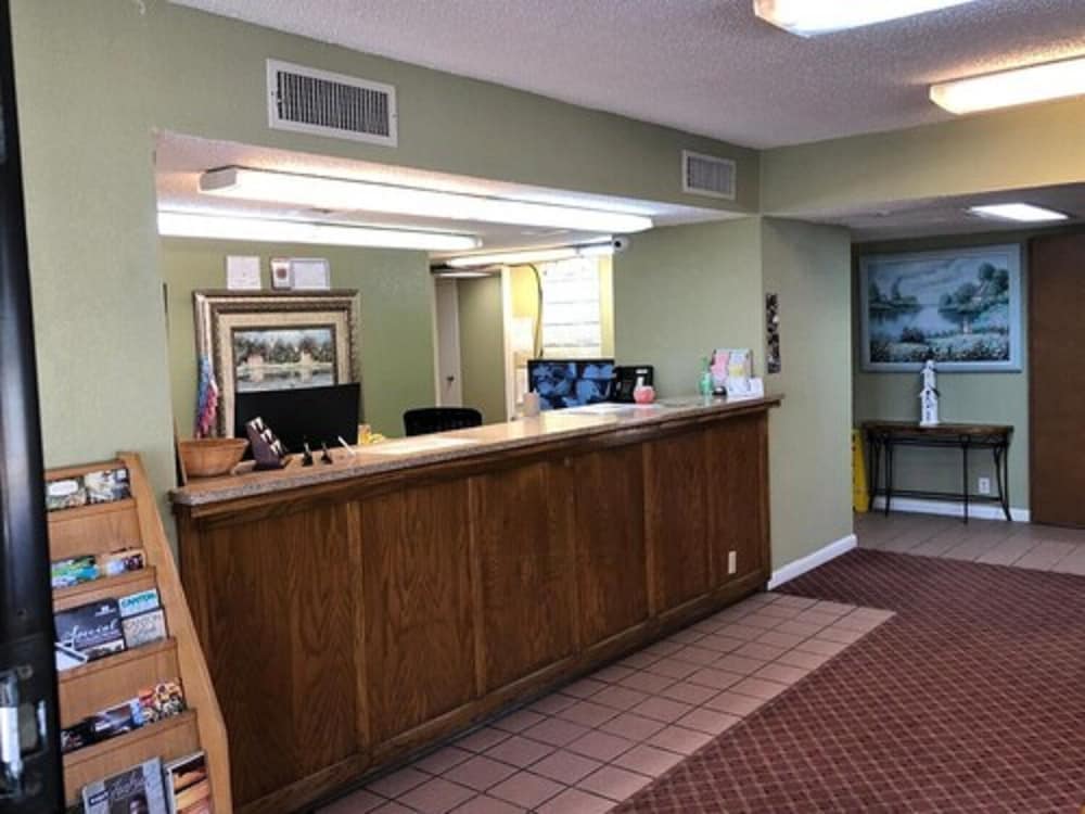 Delta Inn - photo 2