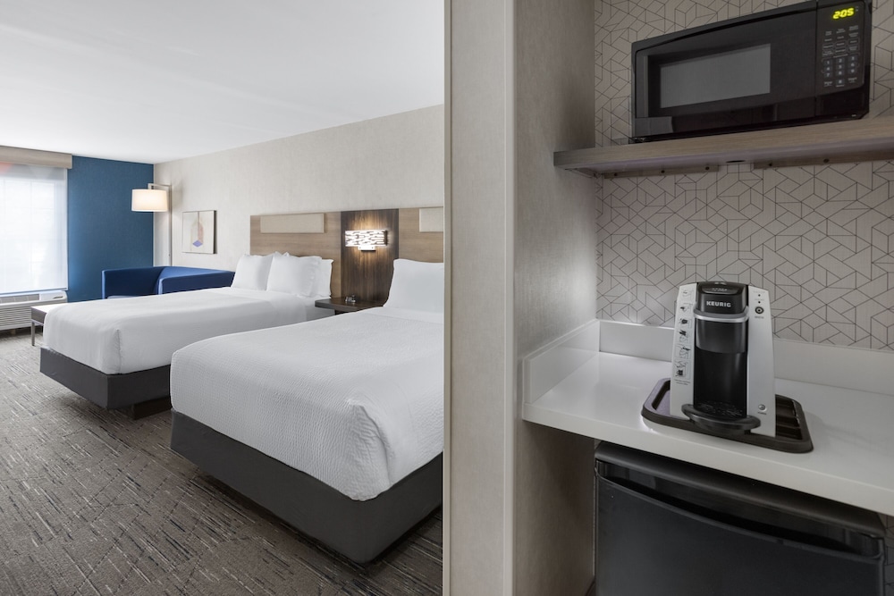 Holiday Inn Express Hotel & Suites Brattleboro by IHG - photo 16