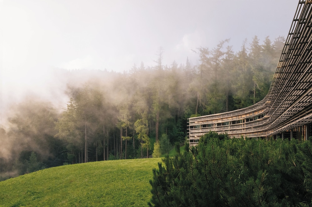 Vigilius Mountain Resort — 5-Star Luxury Hotel in Lana, Italy