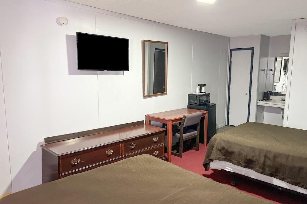 Country Club Inn - photo 10
