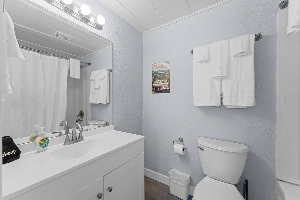 Condo at Silver Cove Resort on Table Rock Unit 14 - photo 8