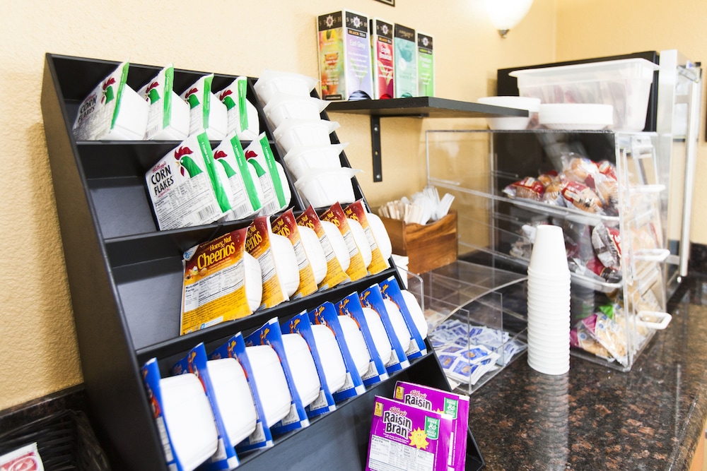 Tri Valley Inn and Suites Pleasanton - photo 46