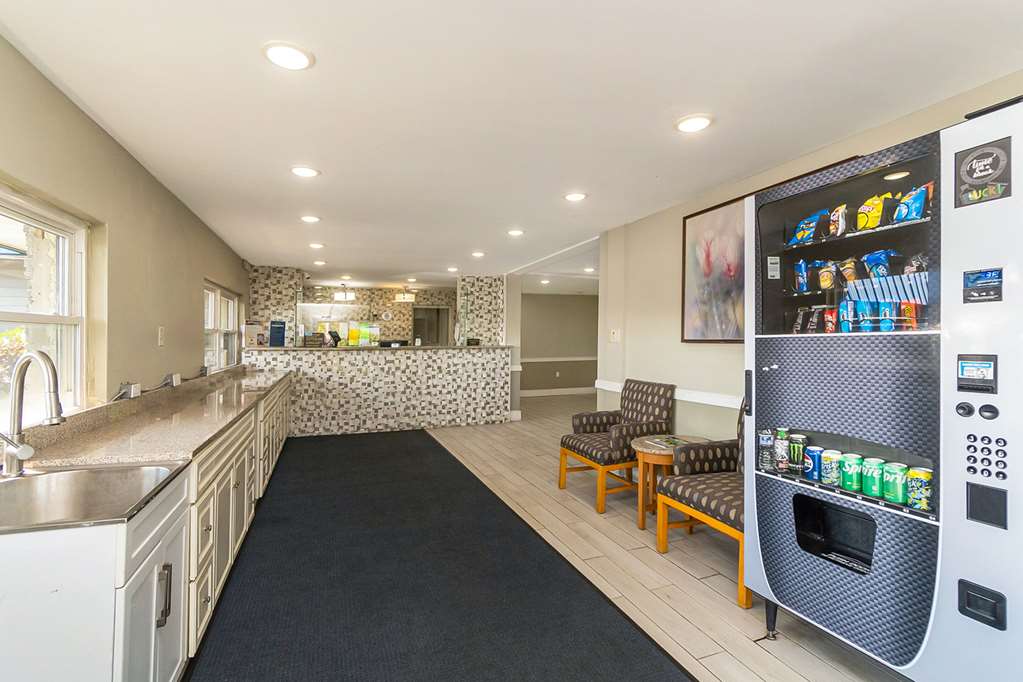 Rodeway Inn Moosic Scranton - photo 3