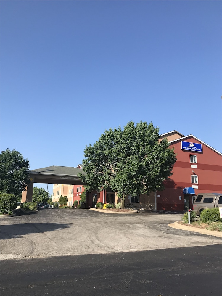 Americas Best Value Inn & Suites St. Louis St. Charles Inn - photo 33