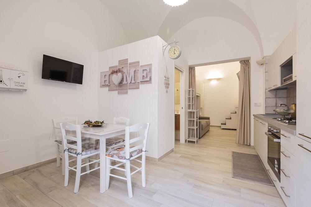 2312 La Maison Chic By Barbarhouse 15469560 — Veglie