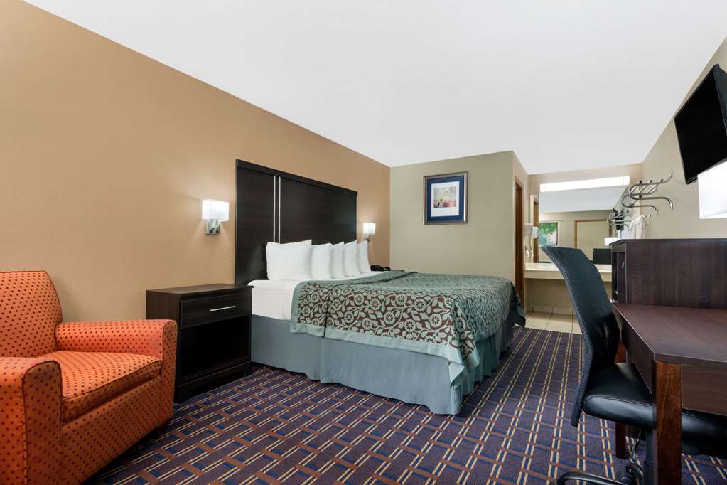 Days Inn by Wyndham Maumee Toledo - photo 6