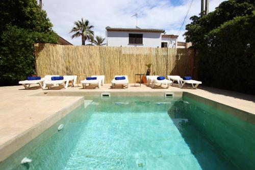 Villa Marbella With Private Swimming Pool — 4-Star Luxury Hotel in S'arenal, Spain