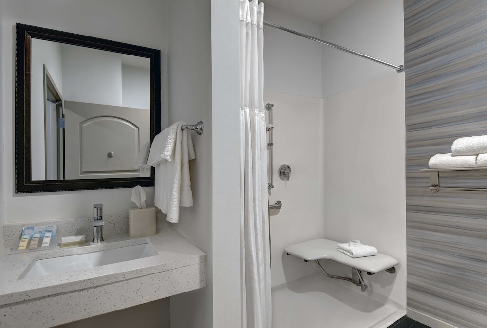 Hilton Garden Inn Hamilton - photo 26