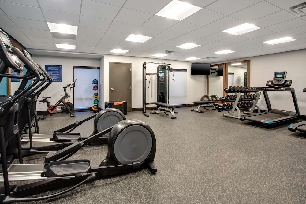 Hampton Inn Union City - photo 18