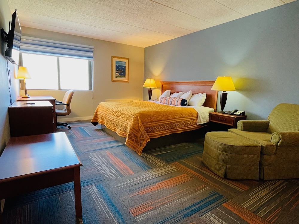 Mystic River Hotel & Suites Near Casinos - photo 11