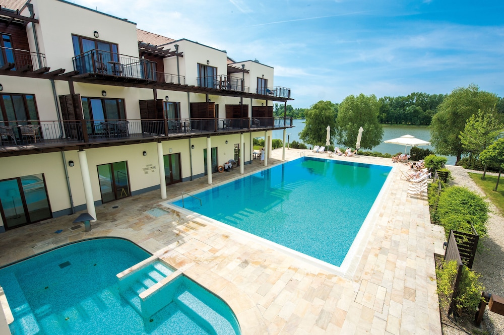 Tisza Balneum Thermal Hotel in Tiszafured, Hungary