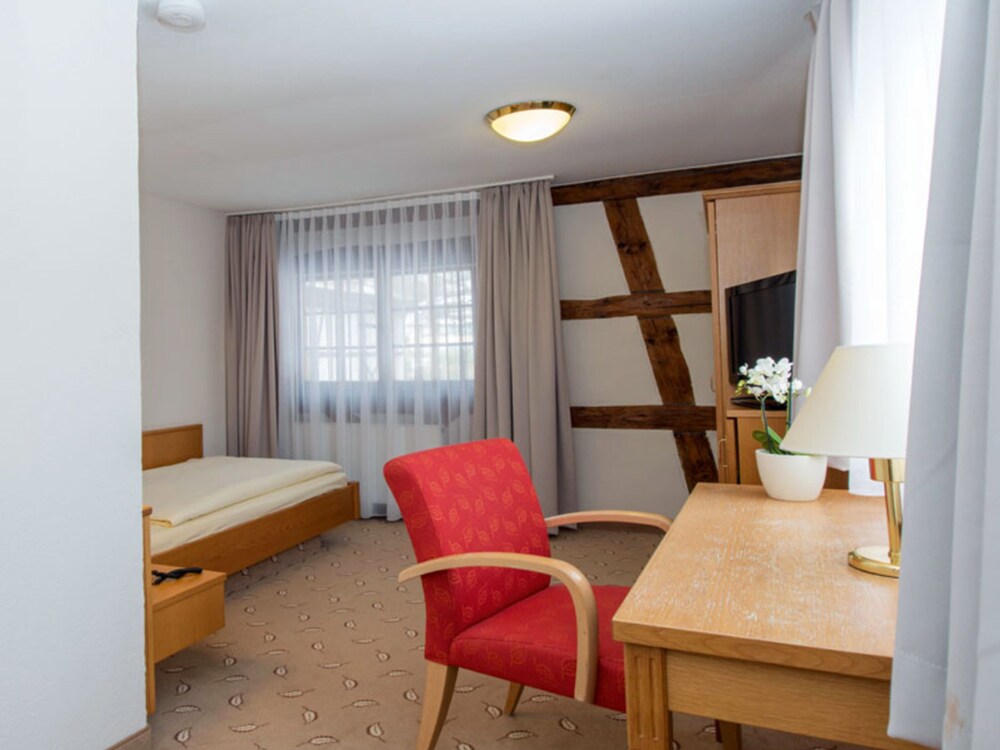 Hotel Hoeri am Bodensee — Gaienhofen — photo 4