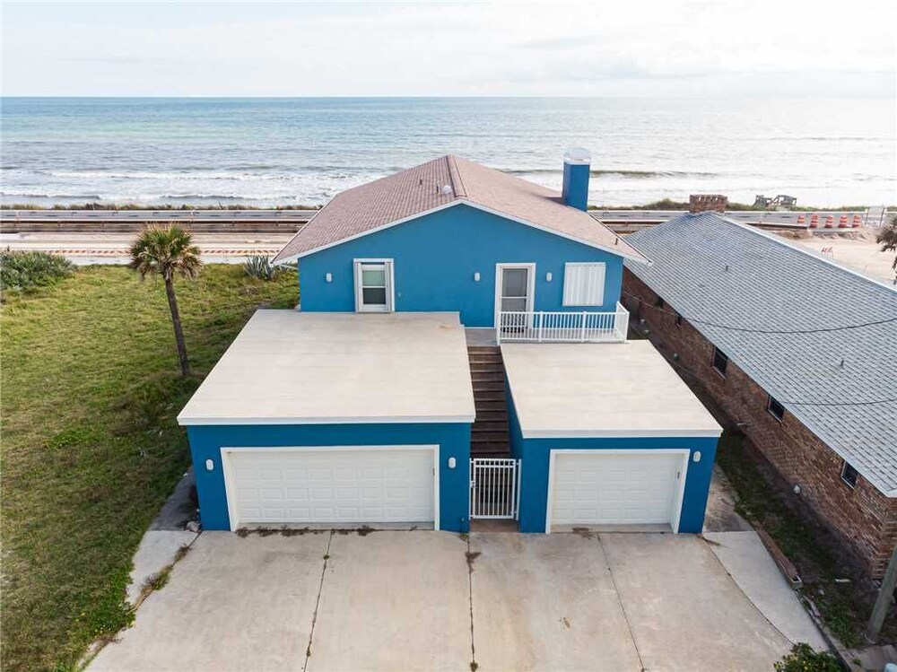 Island Retreat Upper B Ocean Front 2 Bedrooms Sleeps 6 - photo 13