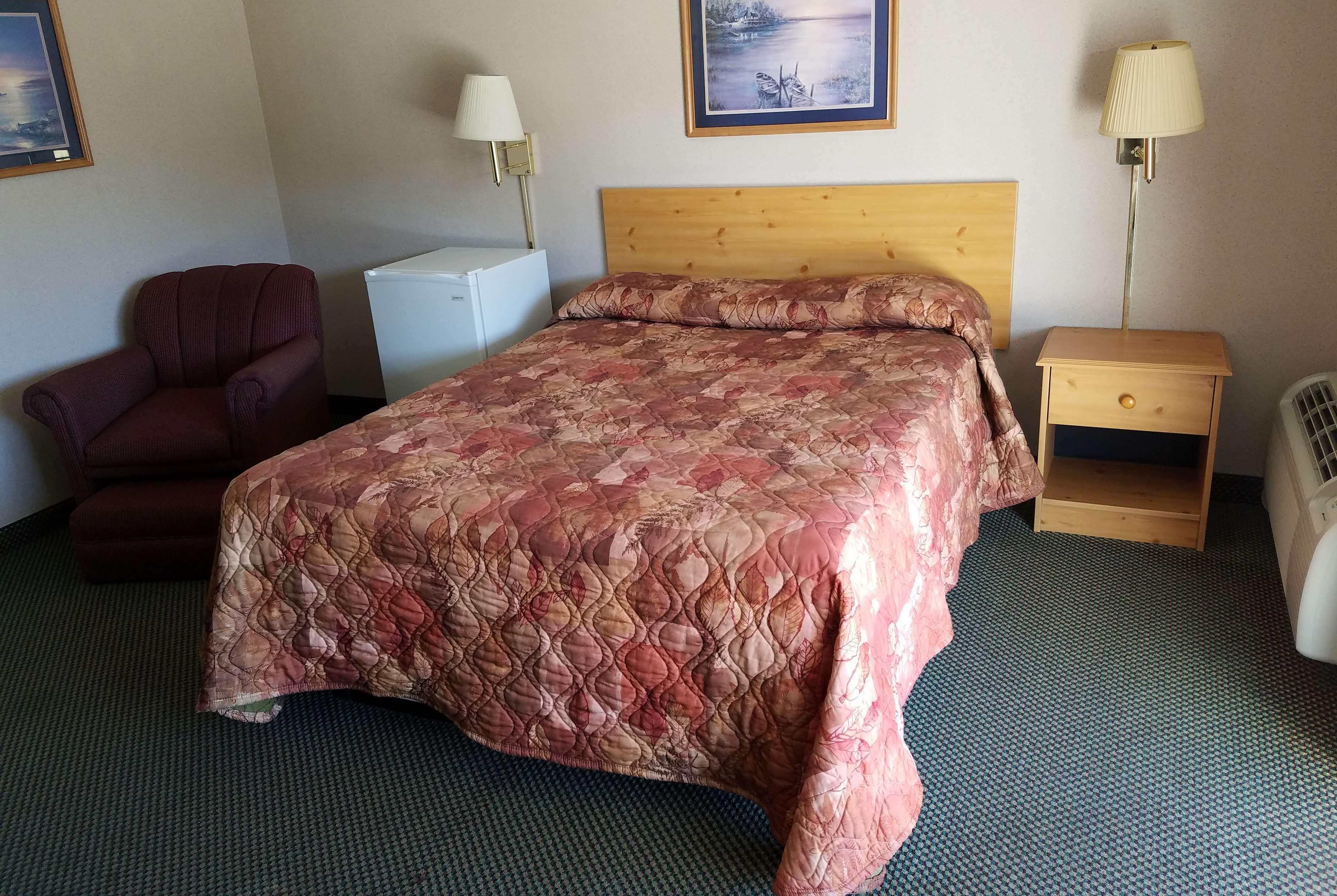 Knights Inn Franklin PA - photo 15
