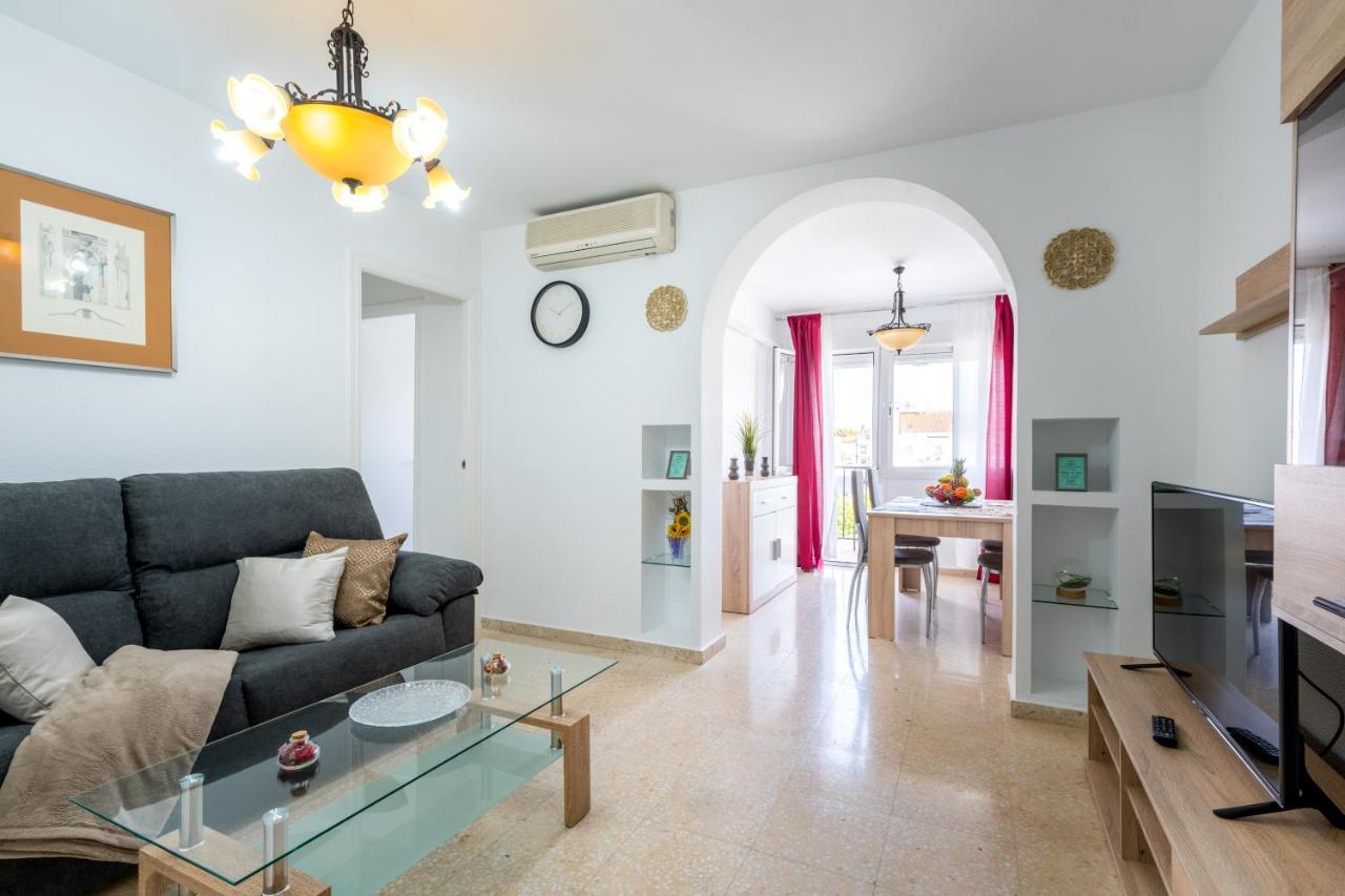 Piso 3 Dormitorios Hl Gines A 10 De Sevilla A 20 Del Aeropuerto De Sevilla — Gines