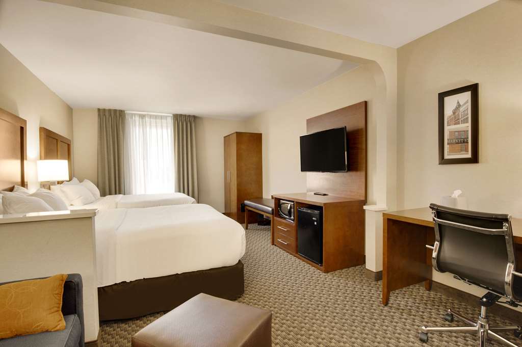 Comfort Inn Airport - photo 25