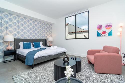 Beautiful 1BR in Little Havana Close with King Bed Near Brickell & Marlins Park — 4-Star Luxury Hotel in Miami, United States