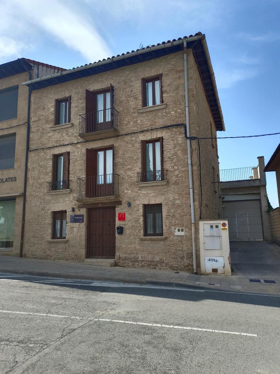 Ronda Del Castillo — Olite