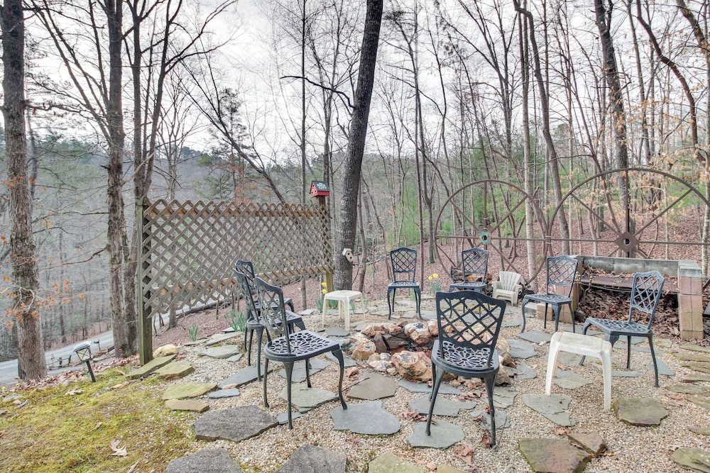 Ellijay Resort Cabin with Fire Pit Decks And Hot Tub - photo 21