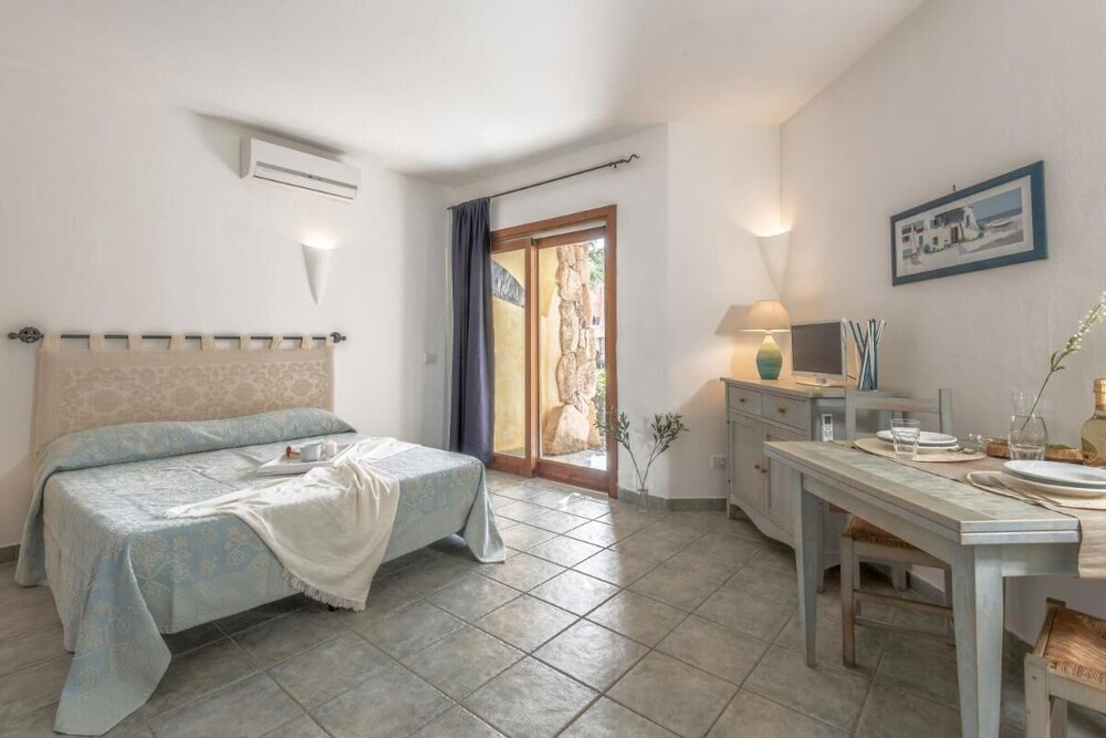 Tranquile Palau Green Village Studio 2 Persons Plus Possible Extra Child Bed — 4-Star Luxury Hotel in Palau, Italy