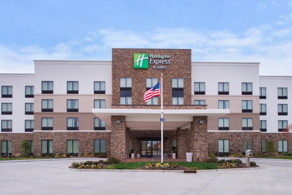 Holiday Inn Express Hotel & Suites Monroe - photo 70