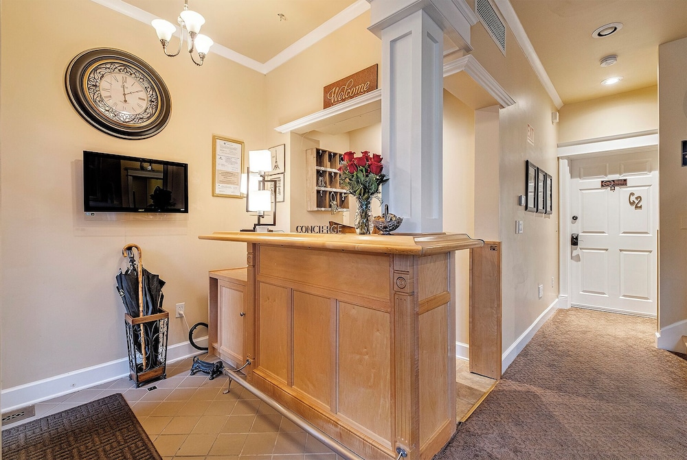 The Orenco Station Hotel - photo 3