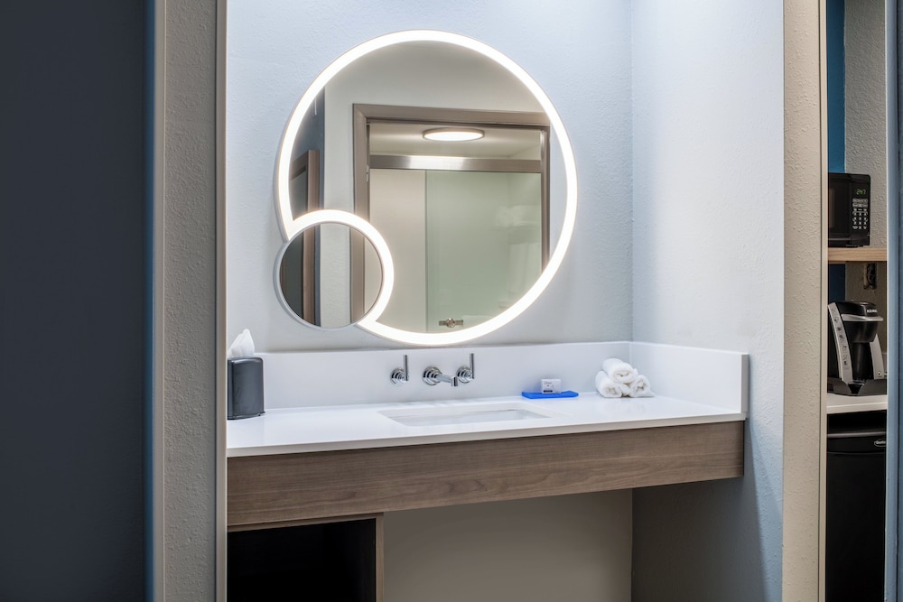 Holiday Inn Express & Suites Wilson I 95 By IHG - photo 31
