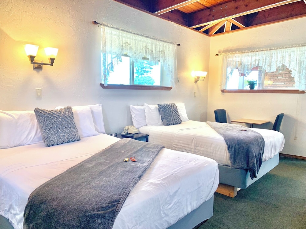 Breakers Boutique Inn - photo 61