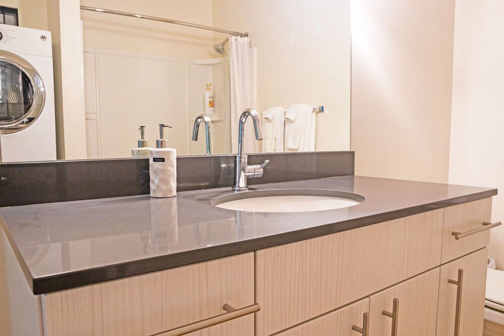Belltown Waterfront Suites by Barsala - photo 19