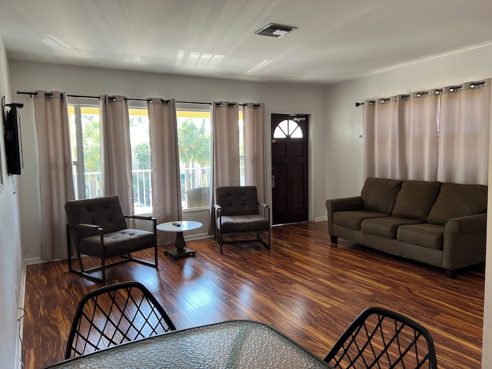 Dee Jay Beach Resort - photo 22