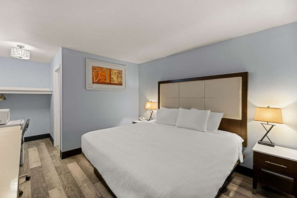 Rodeway Inn Midland South - photo 19