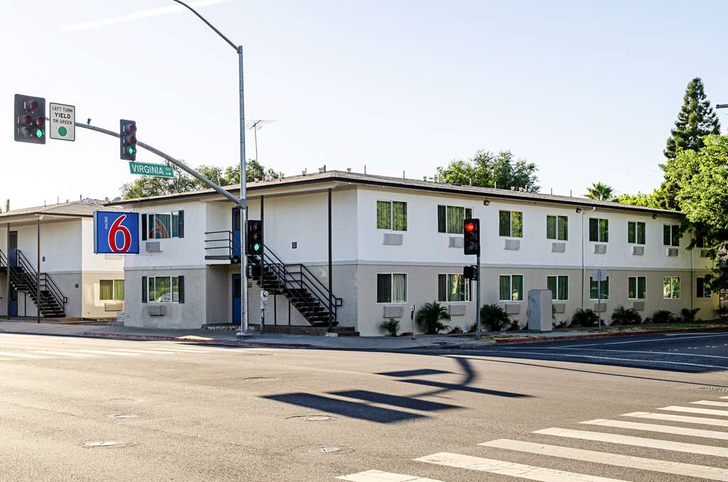 Motel 6 Modesto CA Downtown - photo 2